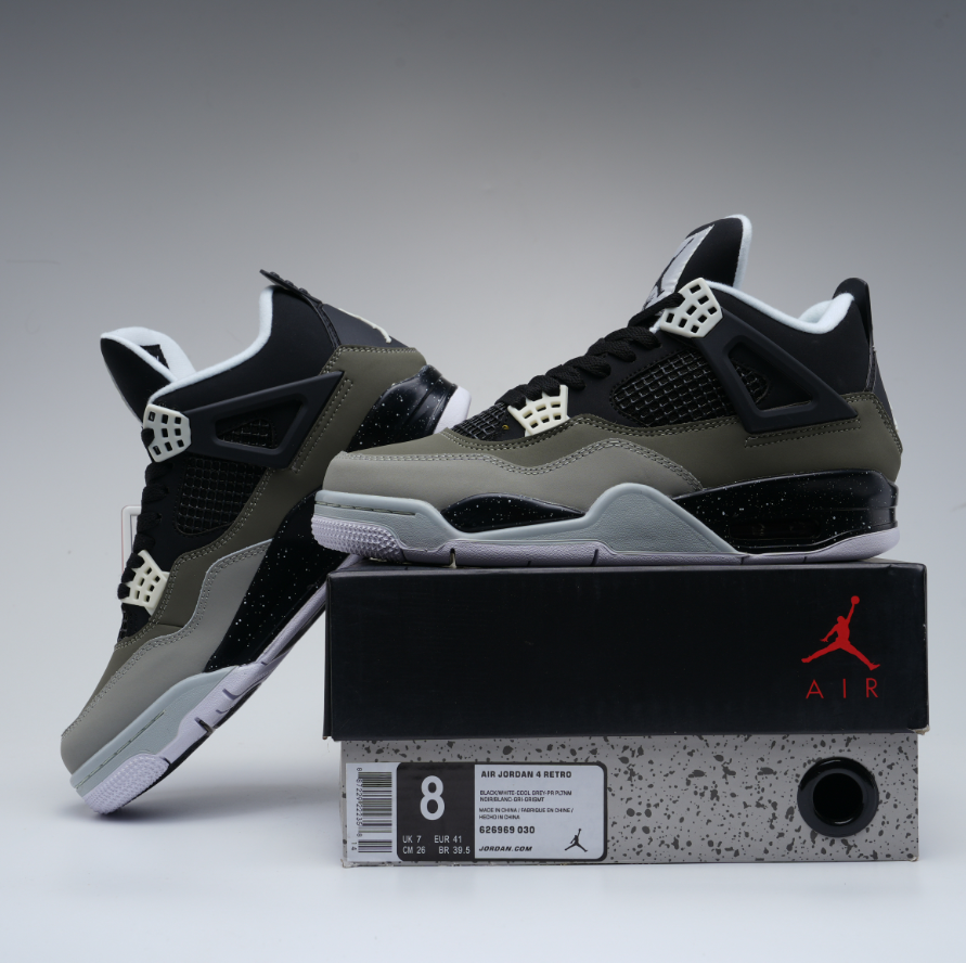 JORDAN 4S RETRO