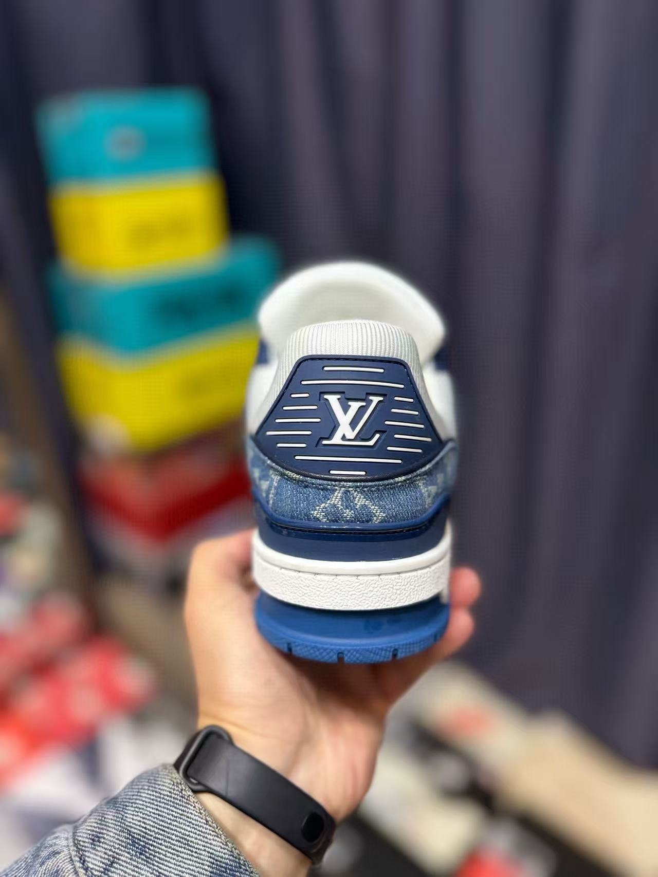 LV SHOES